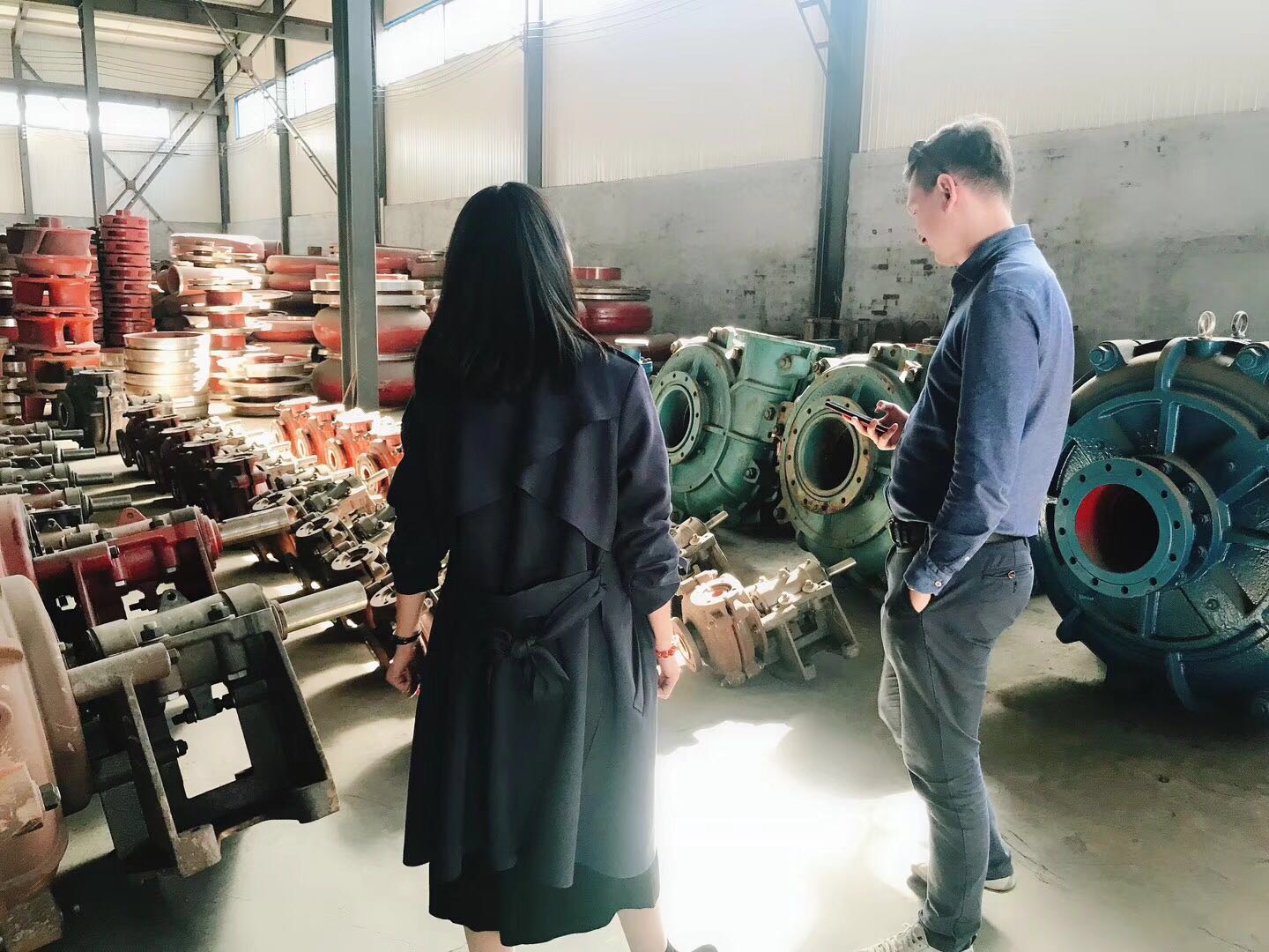 國外客戶參觀渣漿泵配件車間